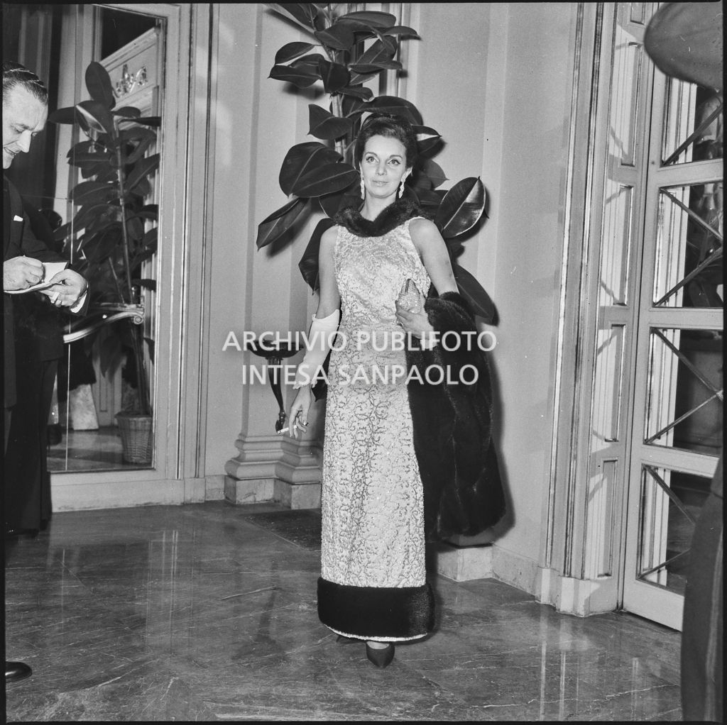 Inaugurazione della stagione lirica 1964-1965 del Teatro alla Scala con l'opera "Turandot" di Giacomo Puccini, diretta da Gianandrea Gavazzeni con la regia di Margherita Wallmann