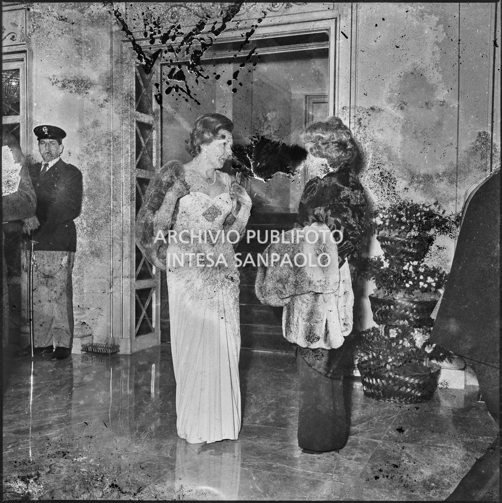 Inaugurazione della stagione lirica 1964-1965 del Teatro alla Scala con l'opera "Turandot" di Giacomo Puccini, diretta da Gianandrea Gavazzeni con la regia di Margherita Wallmann