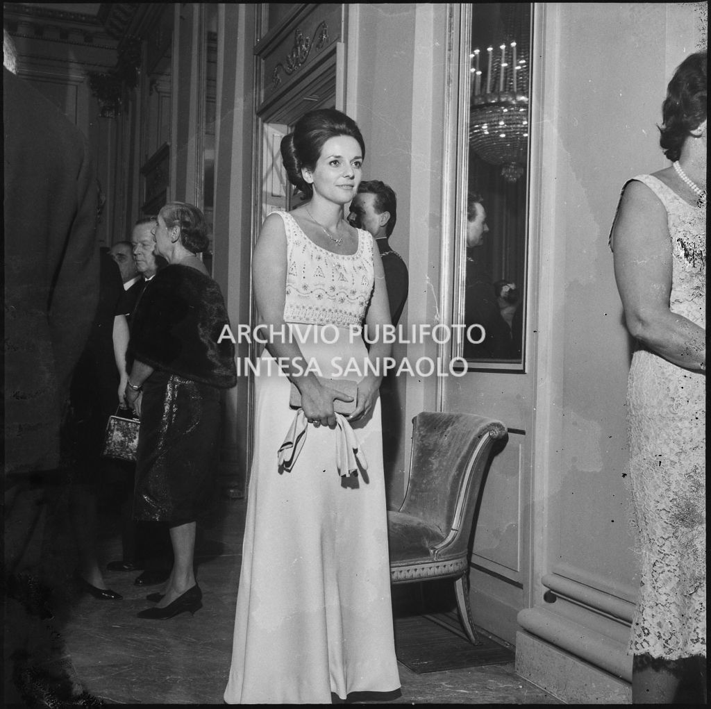 Inaugurazione della stagione lirica 1964-1965 del Teatro alla Scala con l'opera "Turandot" di Giacomo Puccini, diretta da Gianandrea Gavazzeni con la regia di Margherita Wallmann