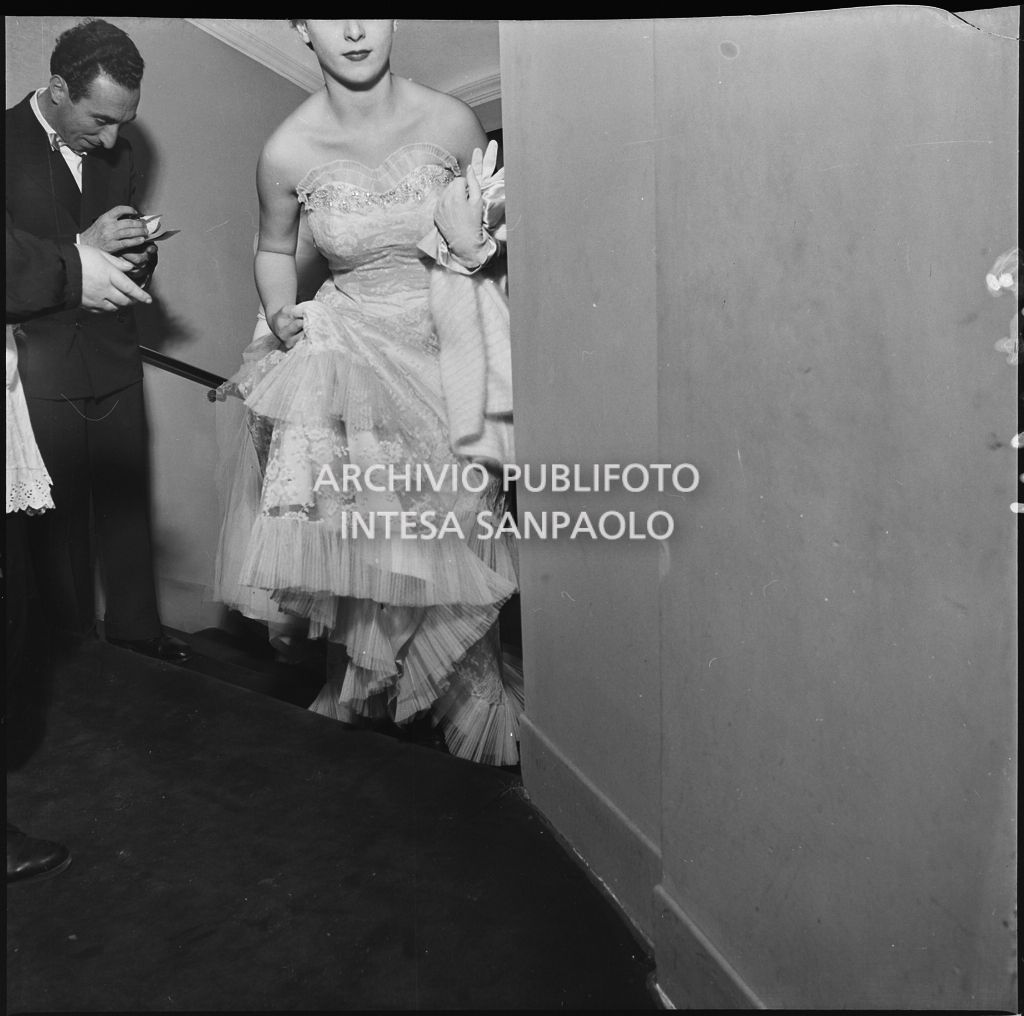 Inaugurazione della stagione lirica 1951-1952 del Teatro alla Scala con l'opera "I vespri siciliani" di Giuseppe Verdi, diretta da Victor de Sabata, con la regia di Herbert Graf