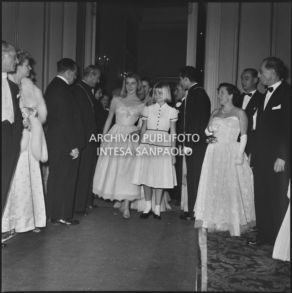 Inaugurazione della stagione lirica 1952-1953 del Teatro alla Scala con l'opera "Macbeth" di Giuseppe Verdi diretta da Victor de Sabata, con la regia di Carl Ebert