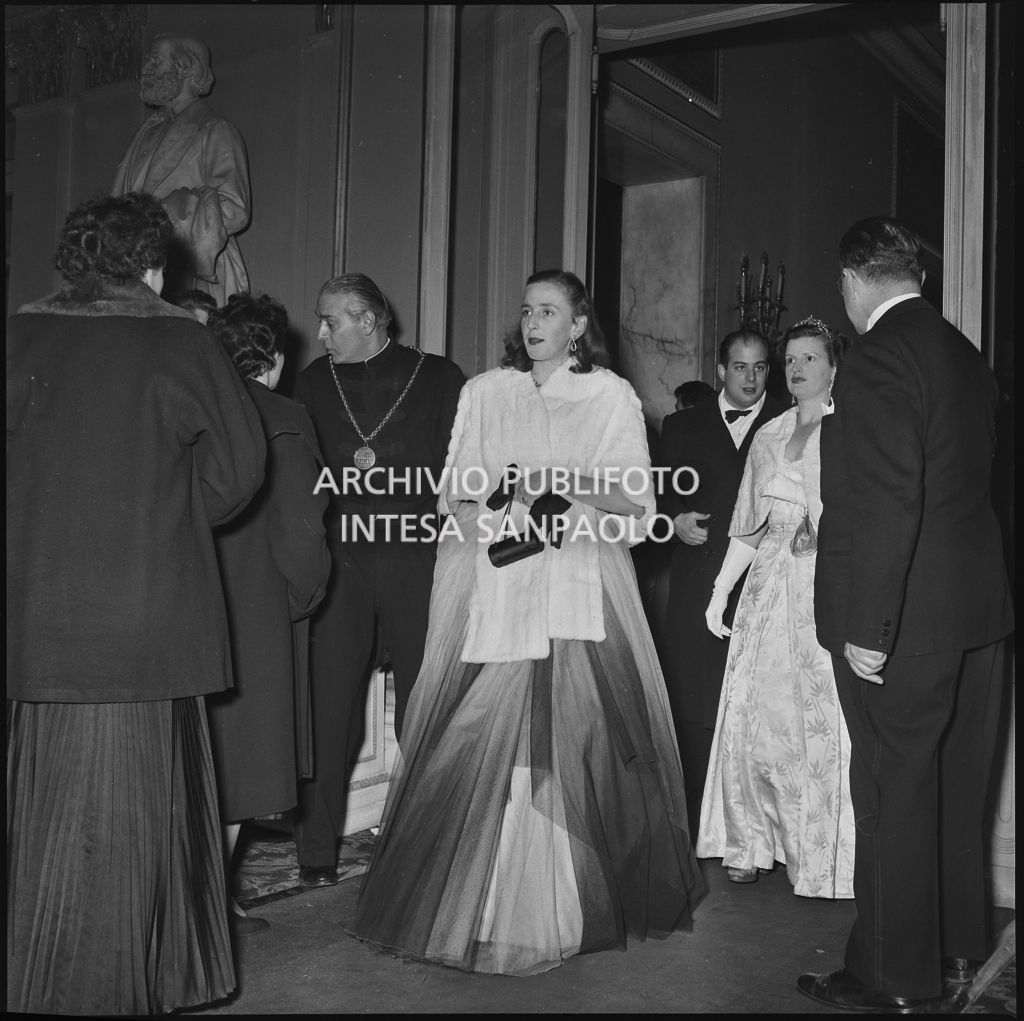 Inaugurazione della stagione lirica 1952-1953 del Teatro alla Scala con l'opera "Macbeth" di Giuseppe Verdi diretta da Victor de Sabata, con la regia di Carl Ebert