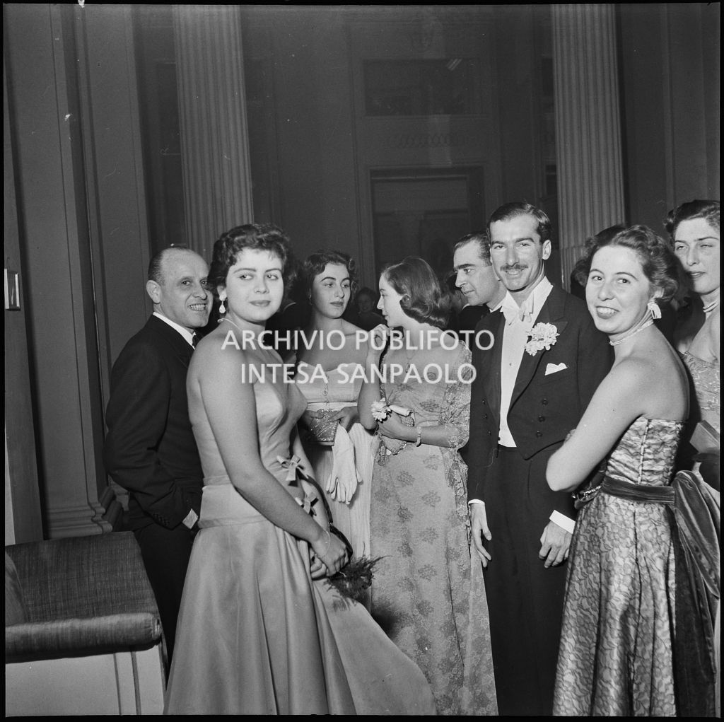 Inaugurazione della stagione lirica 1952-1953 del Teatro alla Scala con l'opera "Macbeth" di Giuseppe Verdi diretta da Victor de Sabata, con la regia di Carl Ebert
