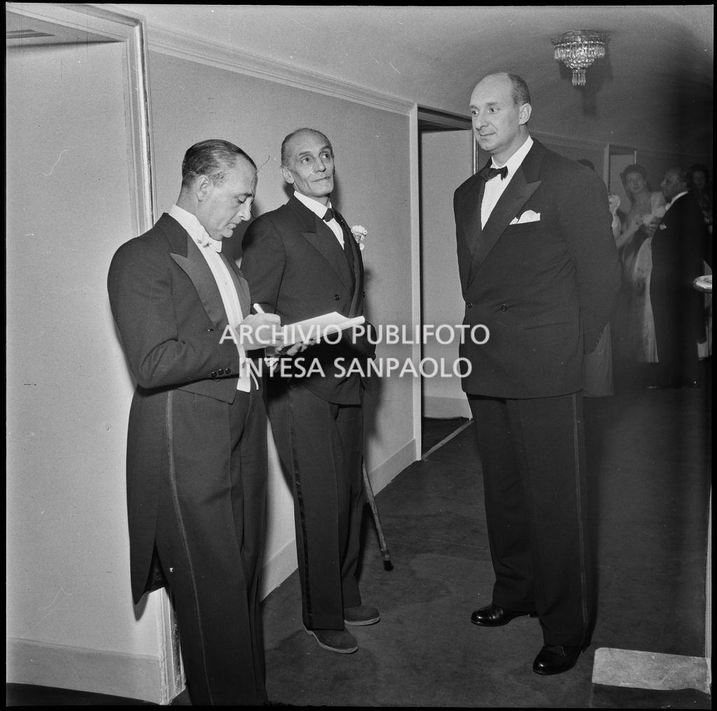 Inaugurazione della stagione lirica 1952-1953 del Teatro alla Scala con l'opera "Macbeth" di Giuseppe Verdi diretta da Victor de Sabata, con la regia di Carl Ebert