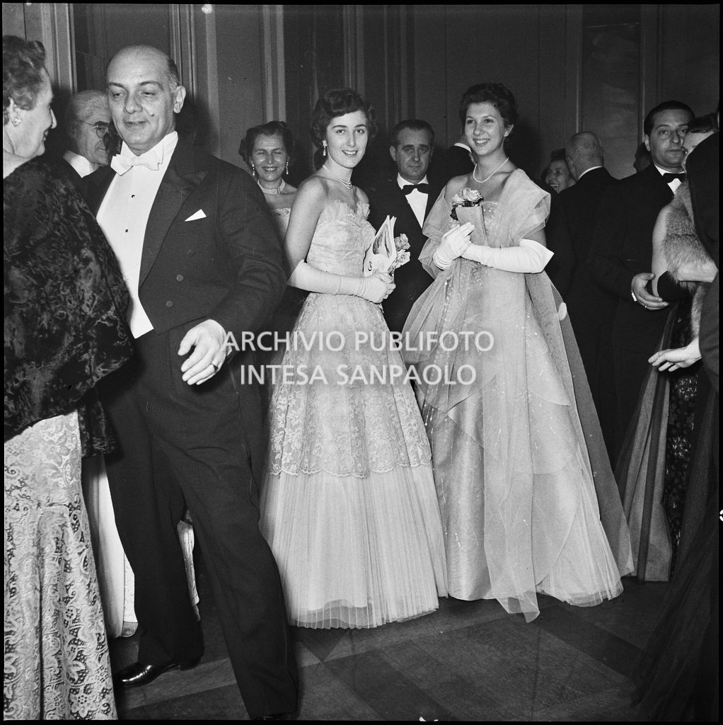 Inaugurazione della stagione lirica 1953-1954 del Teatro alla Scala con l'opera "La Wally", di Alfredo Catalani, diretta da Carlo Maria Giulini, con la regia di Tatiana Pavlova