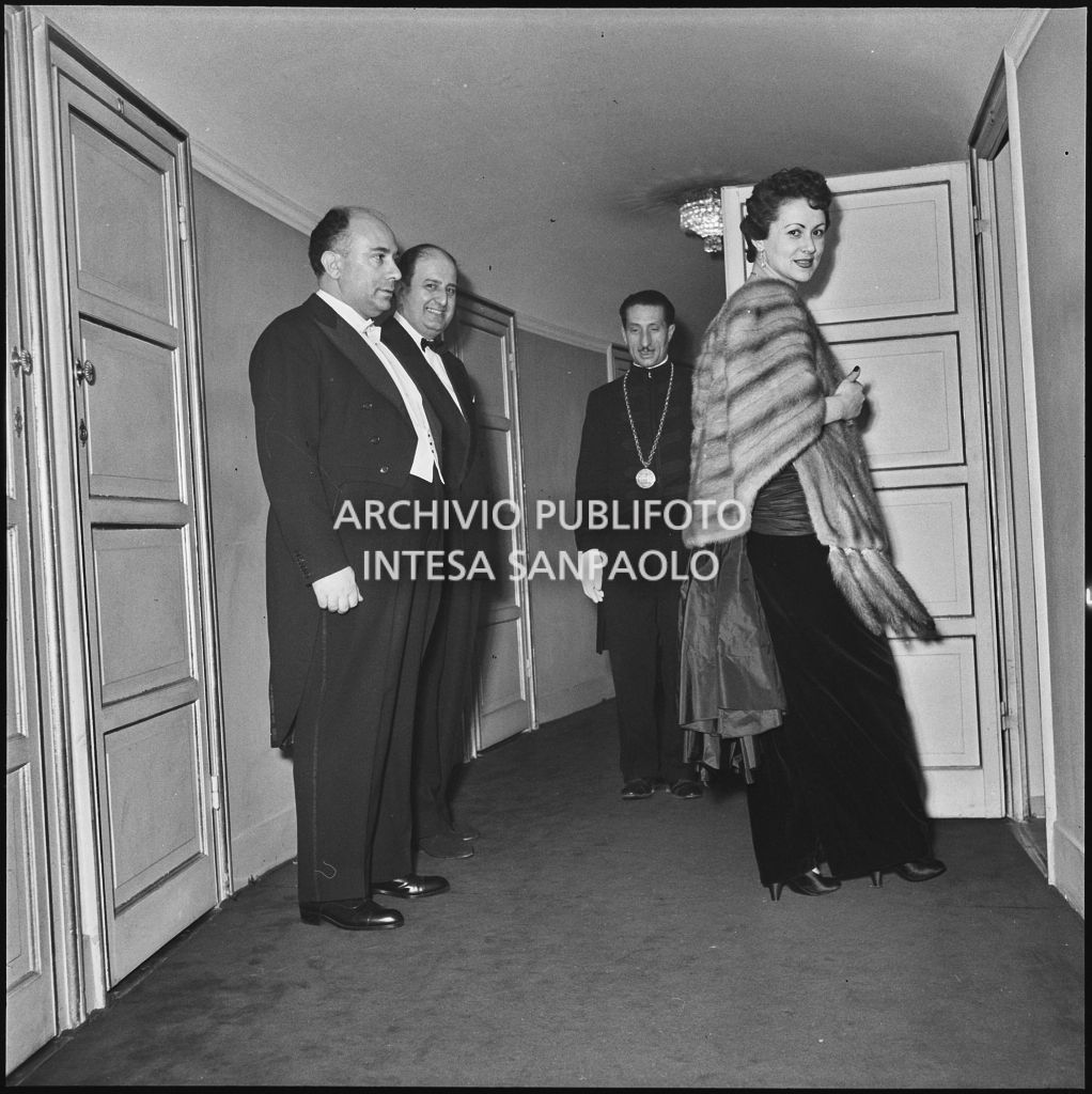 Inaugurazione della stagione lirica 1953-1954 del Teatro alla Scala con l'opera "La Wally", di Alfredo Catalani, diretta da Carlo Maria Giulini, con la regia di Tatiana Pavlova