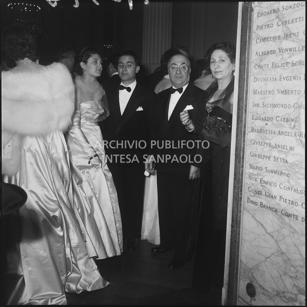 Inaugurazione della stagione lirica 1953-1954 del Teatro alla Scala con l'opera "La Wally", di Alfredo Catalani, diretta da Carlo Maria Giulini, con la regia di Tatiana Pavlova