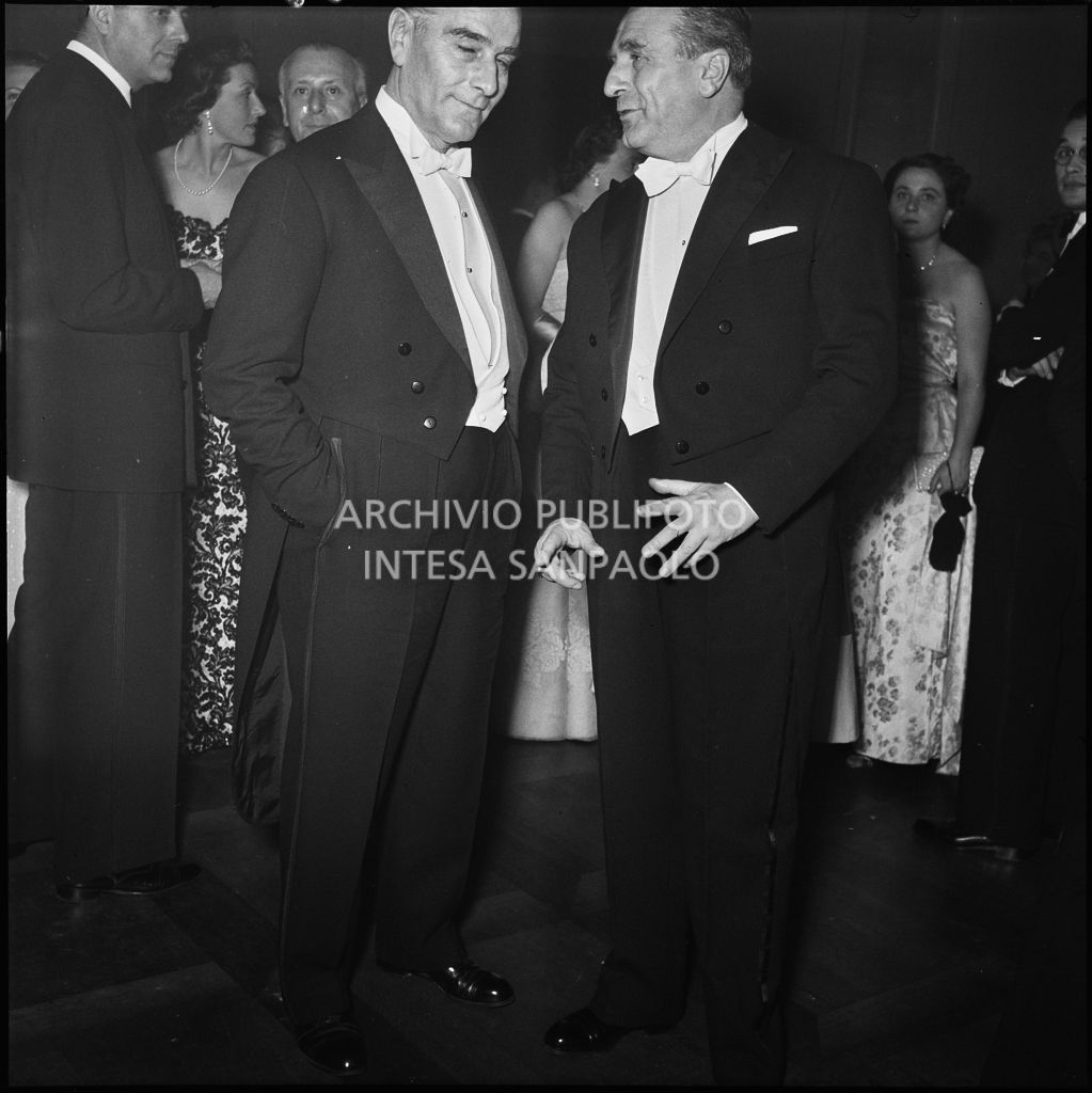 Inaugurazione della stagione lirica 1953-1954 del Teatro alla Scala con l'opera "La Wally", di Alfredo Catalani, diretta da Carlo Maria Giulini, con la regia di Tatiana Pavlova