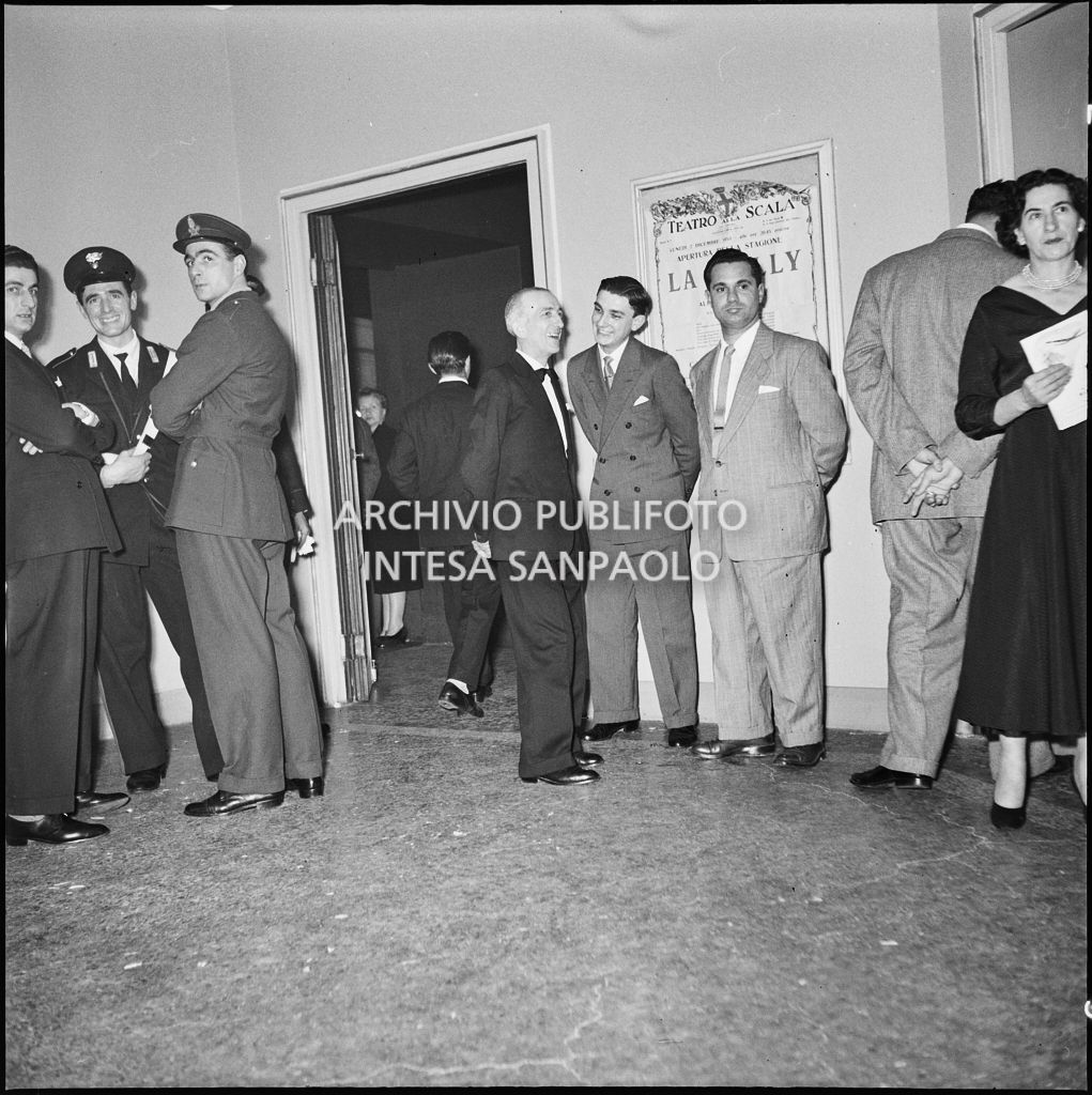 Inaugurazione della stagione lirica 1953-1954 del Teatro alla Scala con l'opera "La Wally", di Alfredo Catalani, diretta da Carlo Maria Giulini, con la regia di Tatiana Pavlova