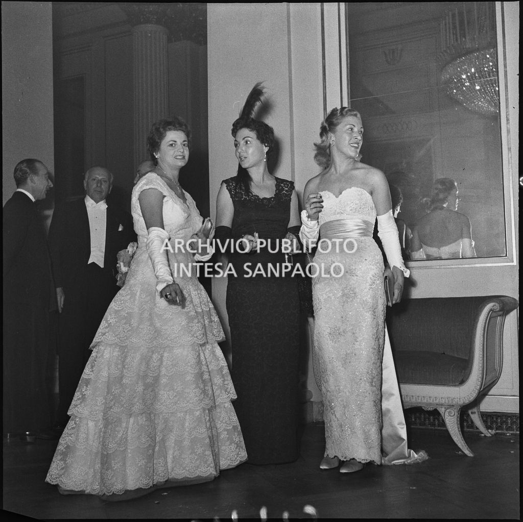 Inaugurazione della stagione lirica 1954-1955 del Teatro alla Scala con l'opera "La Vestale", di Gaspare Spontini, diretta da Antonino Votto, con la regia di Luchino Visconti