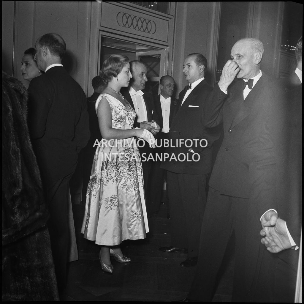 Inaugurazione della stagione lirica 1954-1955 del Teatro alla Scala con l'opera "La Vestale", di Gaspare Spontini, diretta da Antonino Votto, con la regia di Luchino Visconti