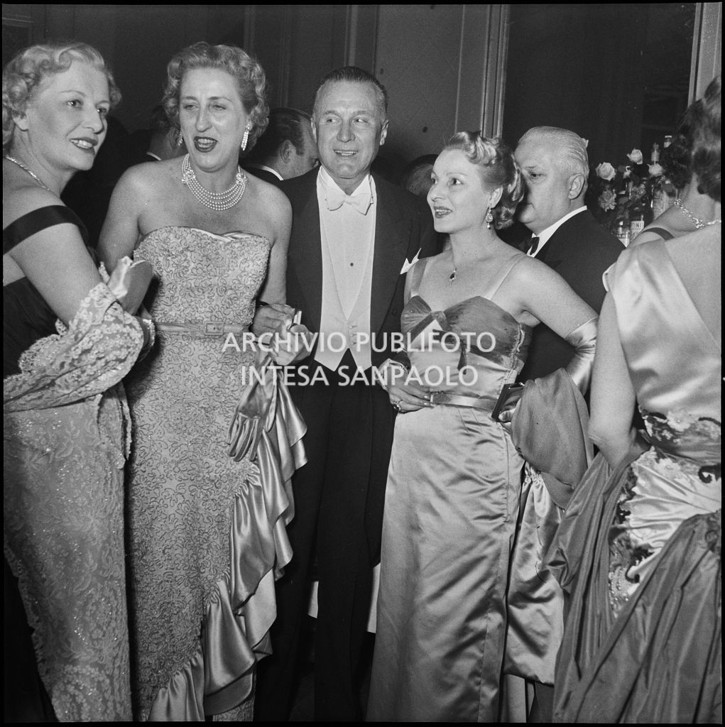 Inaugurazione della stagione lirica 1954-1955 del Teatro alla Scala con l'opera "La Vestale", di Gaspare Spontini, diretta da Antonino Votto, con la regia di Luchino Visconti