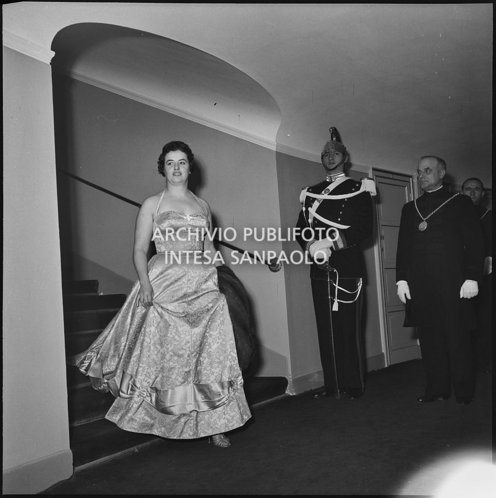 Inaugurazione della stagione lirica 1955-1956 del Teatro alla Scala con l'opera "Norma" di Vincenzo Bellini, diretta da Antonino Votto, con la regia di Margherita Wallmann