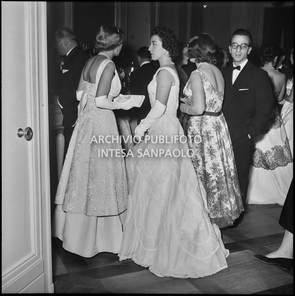Inaugurazione della stagione lirica 1955-1956 del Teatro alla Scala con l'opera "Norma" di Vincenzo Bellini, diretta da Antonino Votto, con la regia di Margherita Wallmann