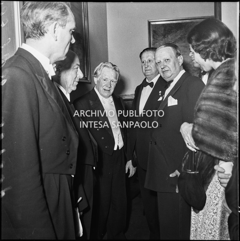 Il maestro Edwin Fischer al Teatro alla Scala in occasione dell'esibizione dell'Orchestra sinfonica di Danimarca da lui diretta