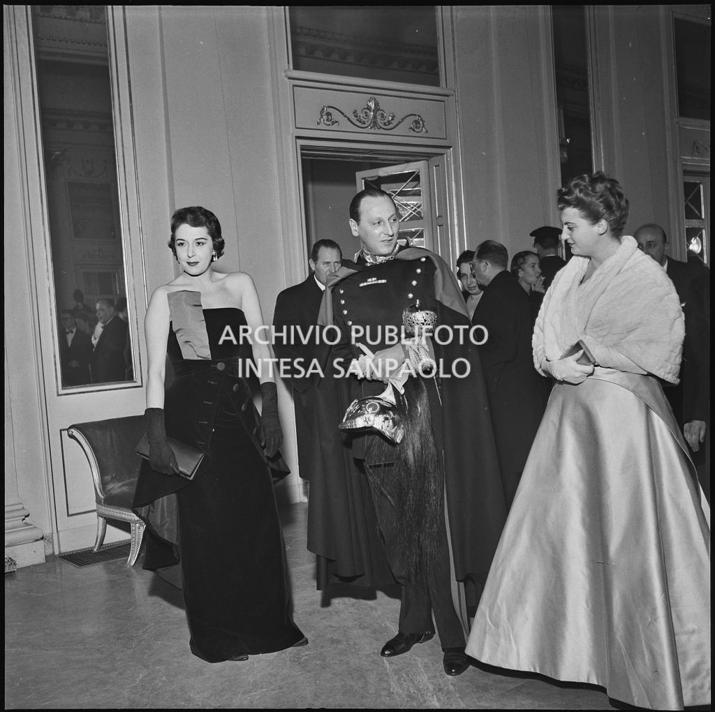 Inaugurazione della stagione lirica 1956-1957 del Teatro alla Scala con l'opera "Aida" di Giuseppe Verdi, diretta da Antonino Votto, con la regia di Franco Enriquez