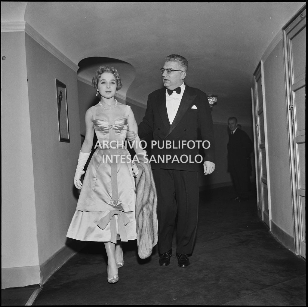 Inaugurazione della stagione lirica 1956-1957 del Teatro alla Scala con l'opera "Aida" di Giuseppe Verdi, diretta da Antonino Votto, con la regia di Franco Enriquez