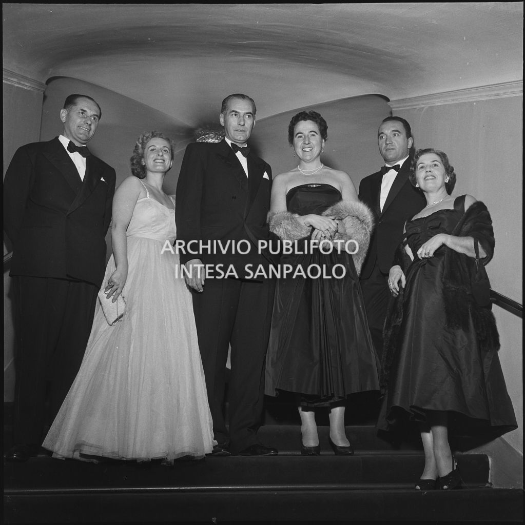 Inaugurazione della stagione lirica 1956-1957 del Teatro alla Scala con l'opera "Aida" di Giuseppe Verdi, diretta da Antonino Votto, con la regia di Franco Enriquez