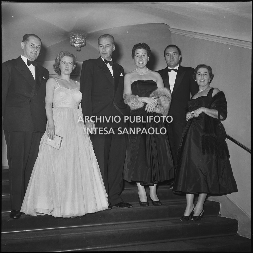 Inaugurazione della stagione lirica 1956-1957 del Teatro alla Scala con l'opera "Aida" di Giuseppe Verdi, diretta da Antonino Votto, con la regia di Franco Enriquez