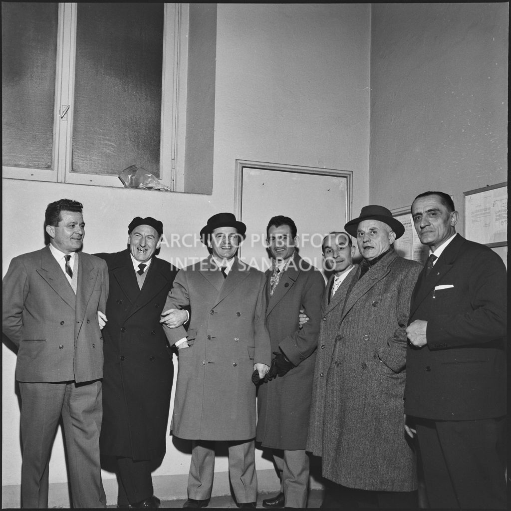 Inaugurazione della stagione lirica 1957-1958 del Teatro alla Scala con l'opera "Un ballo in maschera", di Giuseppe Verdi, diretta da Gianandrea Gavazzeni con la regia di Margherita Wallmann