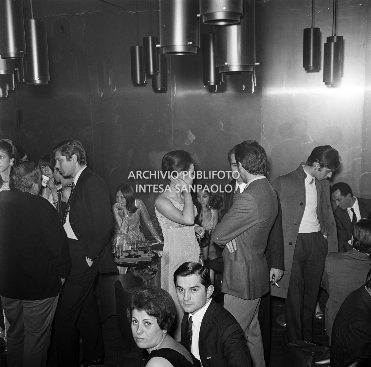 Una delle prime serate di apertura del night club Voom-Voom di Milano