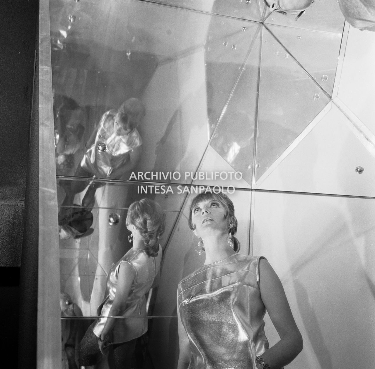 Una delle prime serate di apertura del night club Voom-Voom di Milano