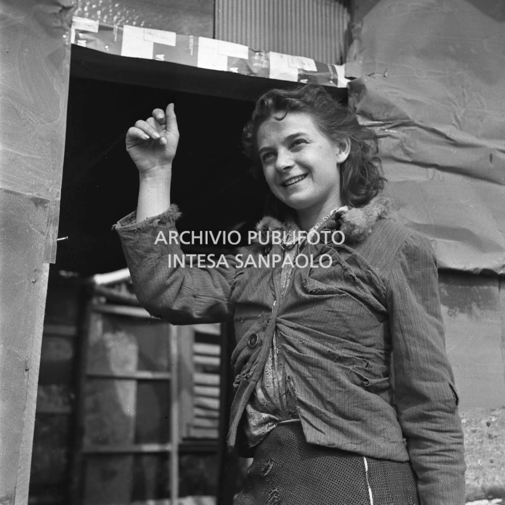 Brunella Bovo e Francesco Golisano sul set del film "Miracolo a Milano"
