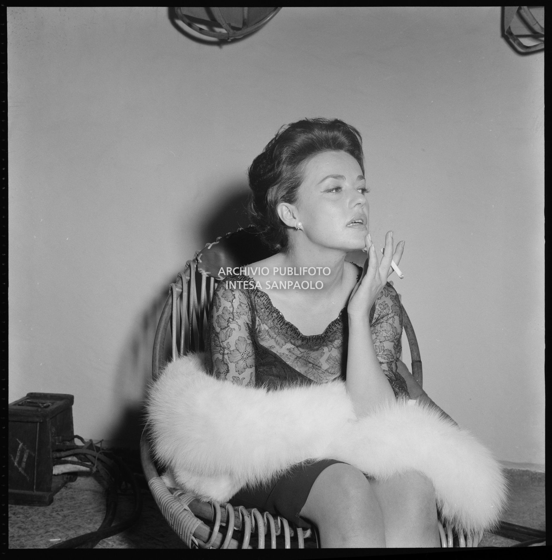 Jeanne Moreau sul set del film "La Notte" di Michelangelo Antonioni