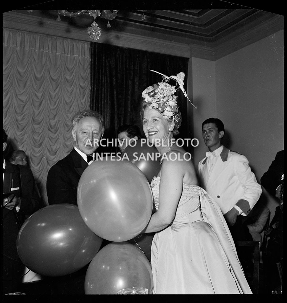 Artur e Aniela Rubinstein al ricevimento organizzato in onore di Maria Callas da Elsa Maxwell