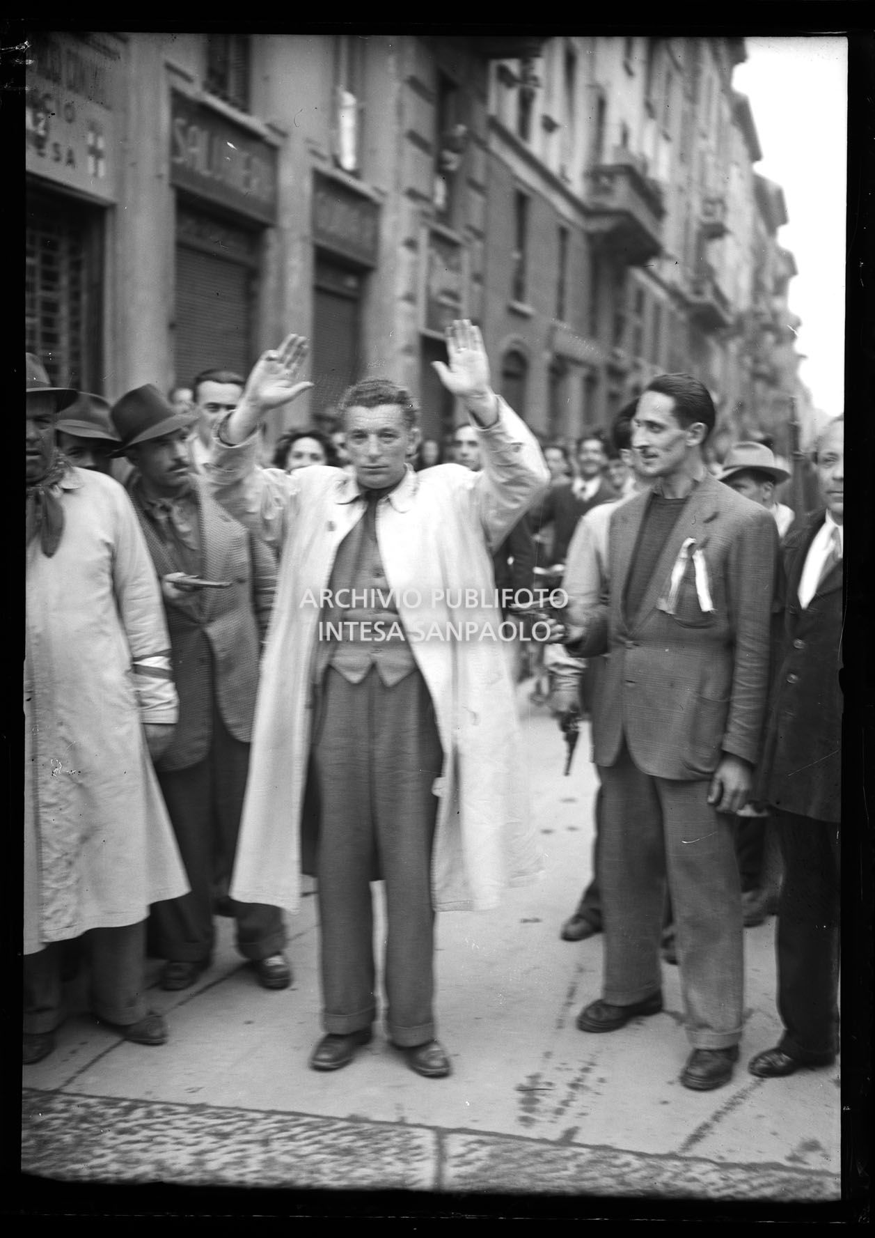 Arresti nelle prime due giornate dell'insurrezione generale a Milano