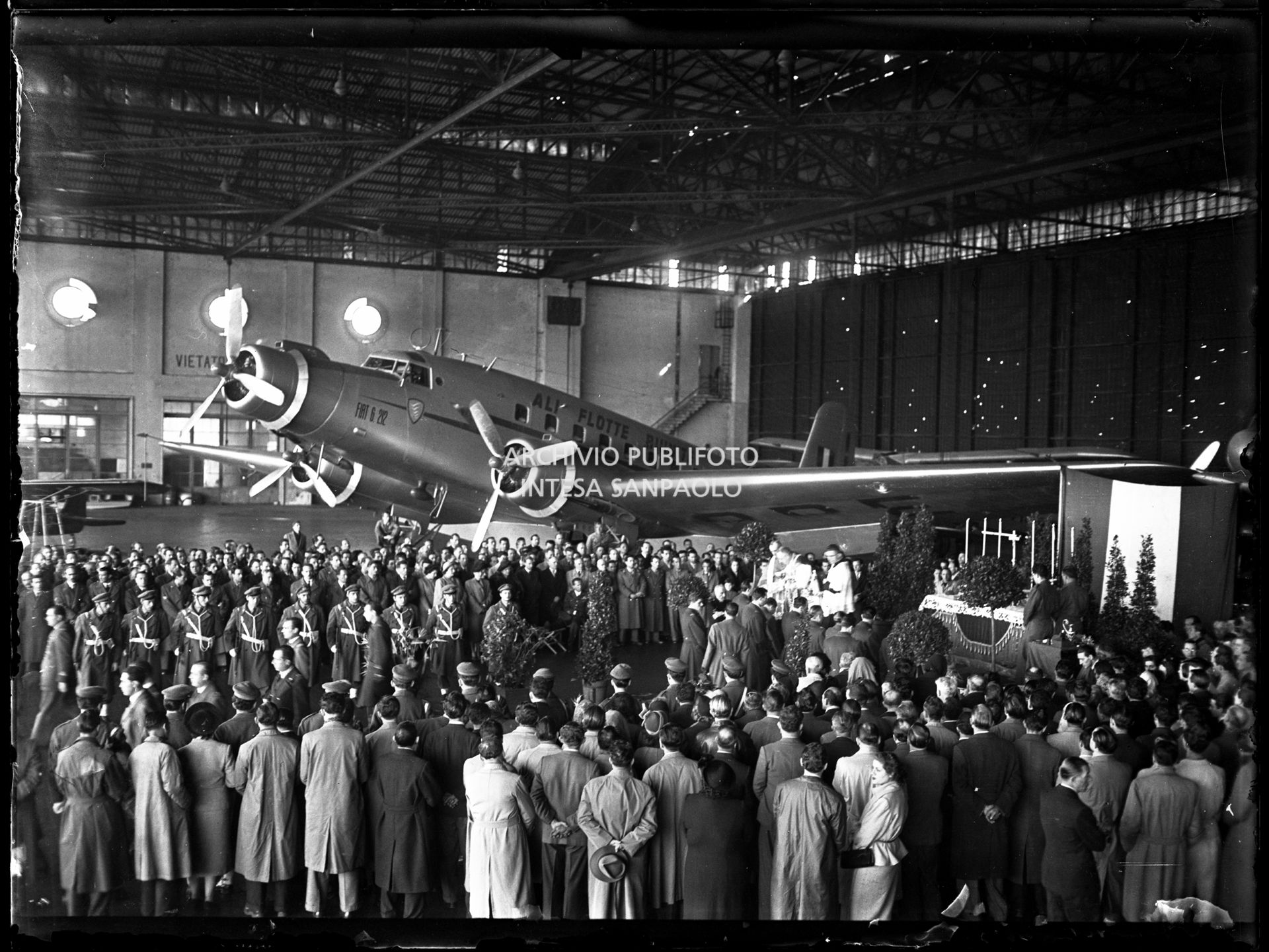 Messa al campo a Linate per la Festa dell'aeronautica