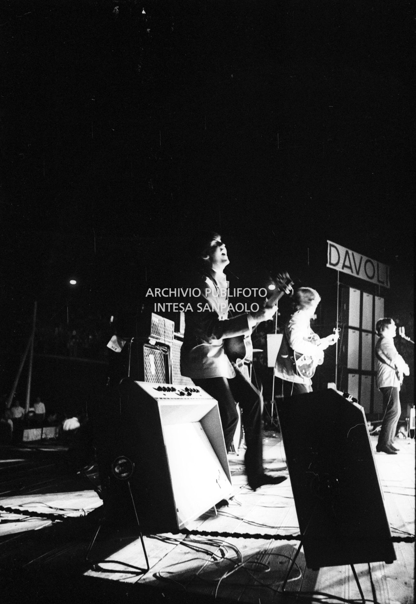 I Beatles si esibiscono nel concerto serale al Vigorelli di Milano