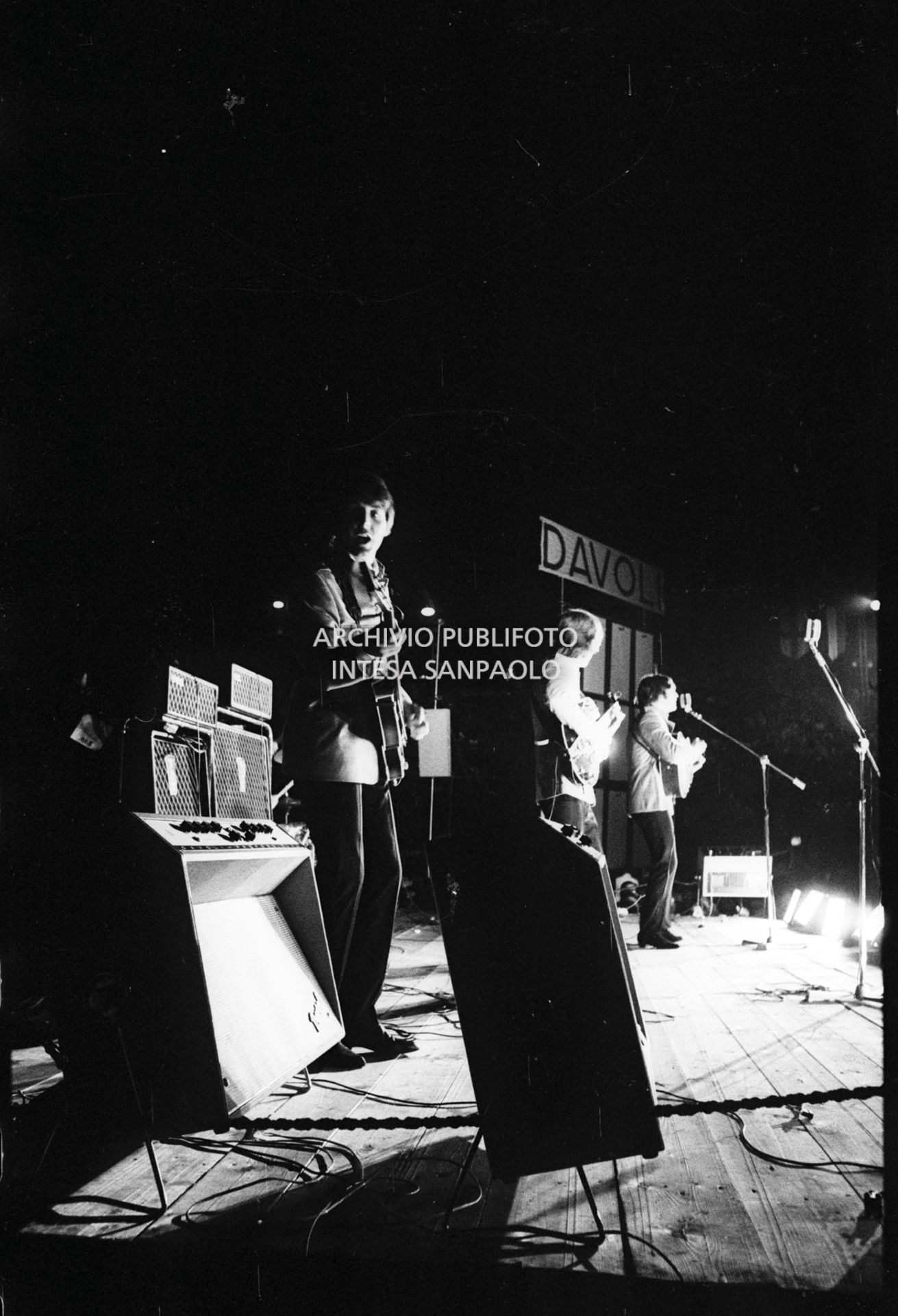 I Beatles si esibiscono nel concerto serale al Vigorelli di Milano