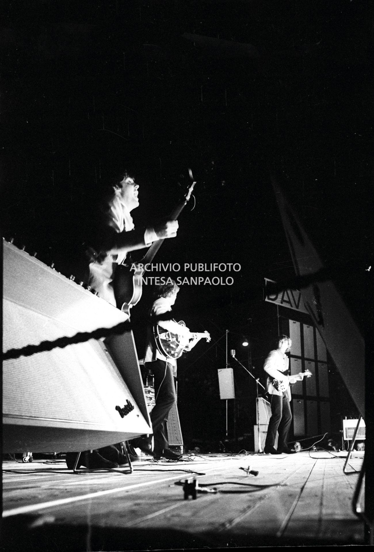 I Beatles si esibiscono nel concerto serale al Vigorelli di Milano