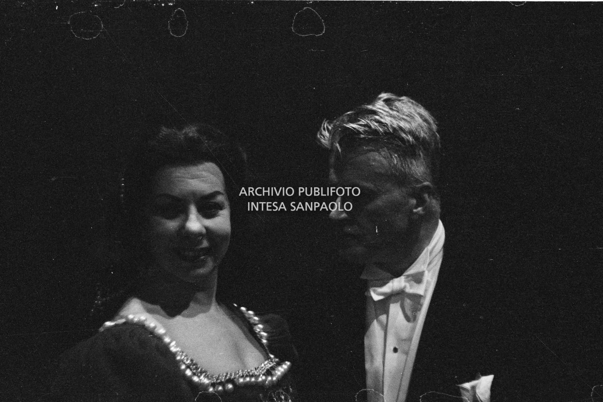 Giulietta Simionato e Gianandrea Gavazzeni  al Teatro alla Scala per le prove dell'opera "Anna Bolena"