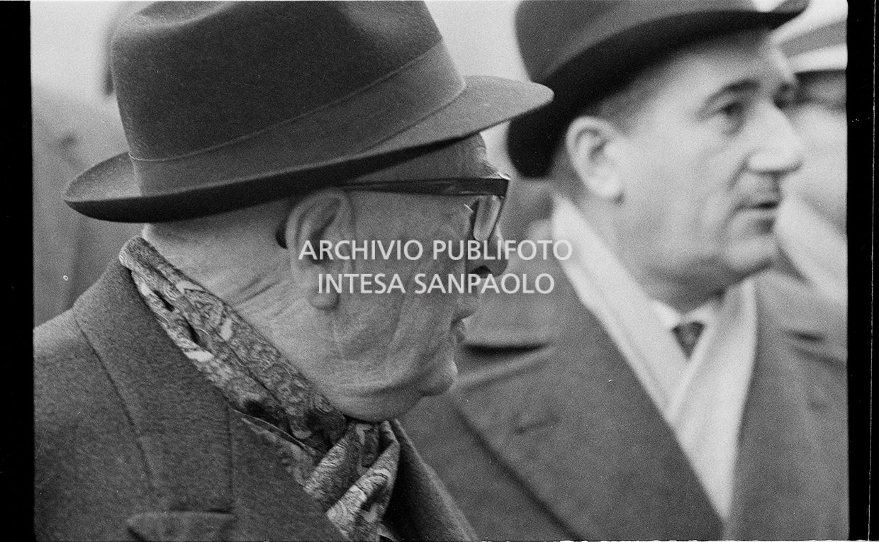 Strage di piazza Fontana: funerali delle vittime in piazza del Duomo e danni alla Banca Nazionale dell'Agricoltura di Milano