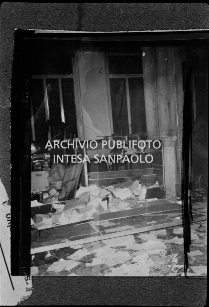 Attentato alla Banca Nazionale dell'Agricoltura in piazza Fontana a Milano dove persero la vita 17 persone e altre 88 rimasero ferite