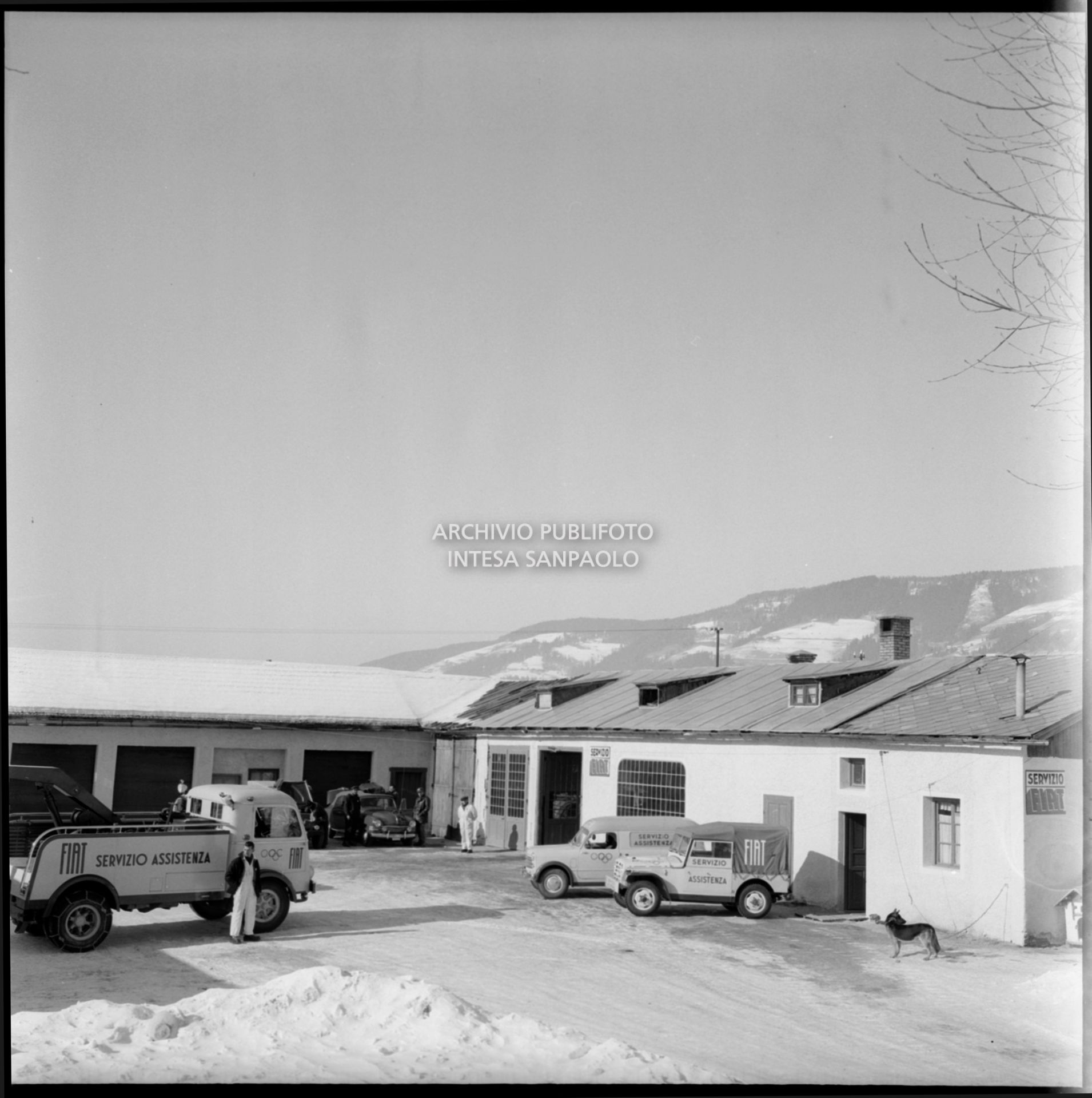 Mezzi del servizio assistenza Fiat attivato per i VII Giochi olimpici invernali di Cortina d'Ampezzo