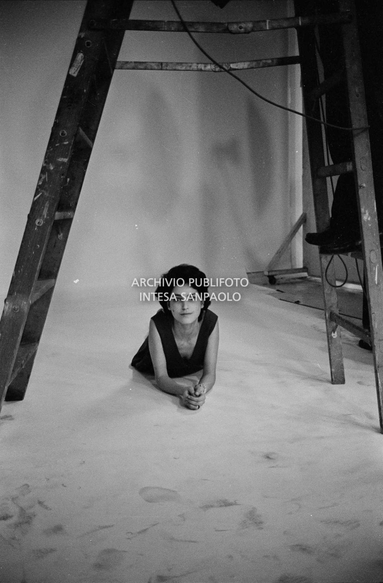 Benedetta Barzini sul set fotografico