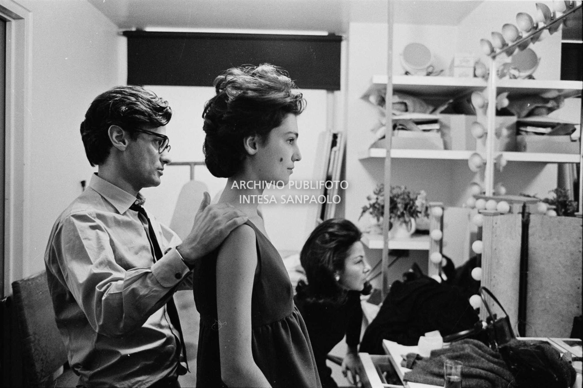Benedetta Barzini e Richard Avedon in camerino
