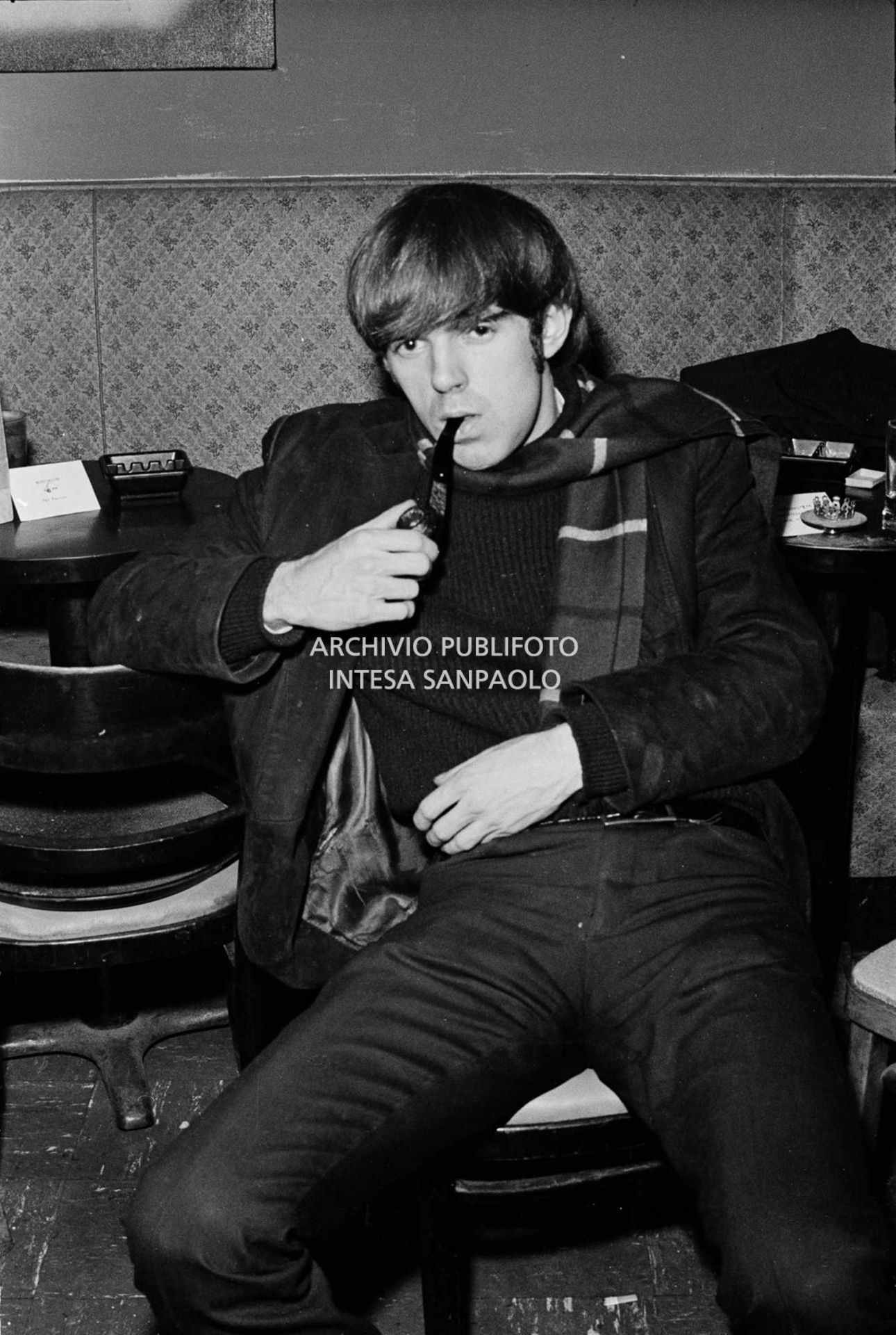 Un avventore del locale The Scene