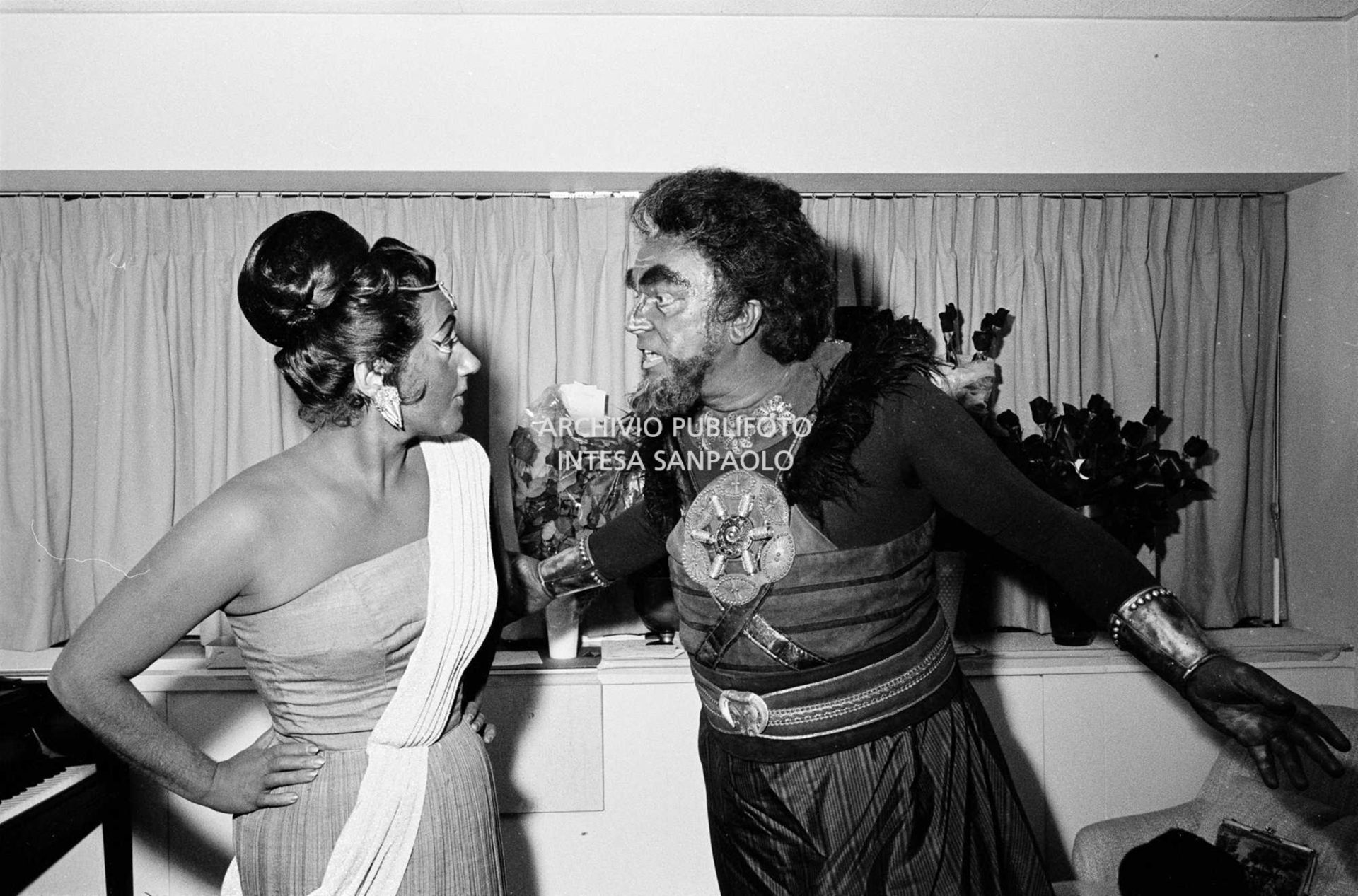 Gabriella Tucci (Aida) e Anselmo Colzani (Amonasro) in costume