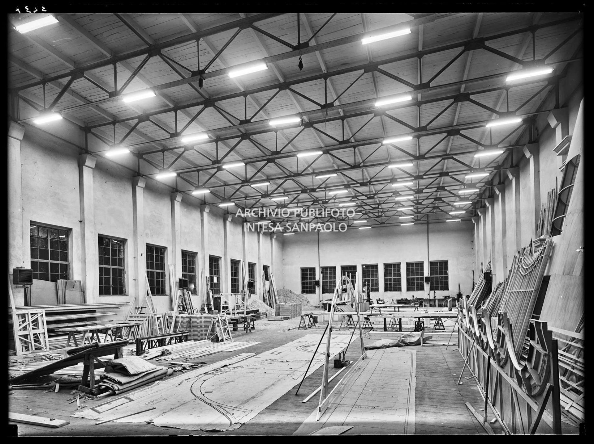 Veduta di un laboratorio della sezione scenografia del Teatro alla Scala di Milano
