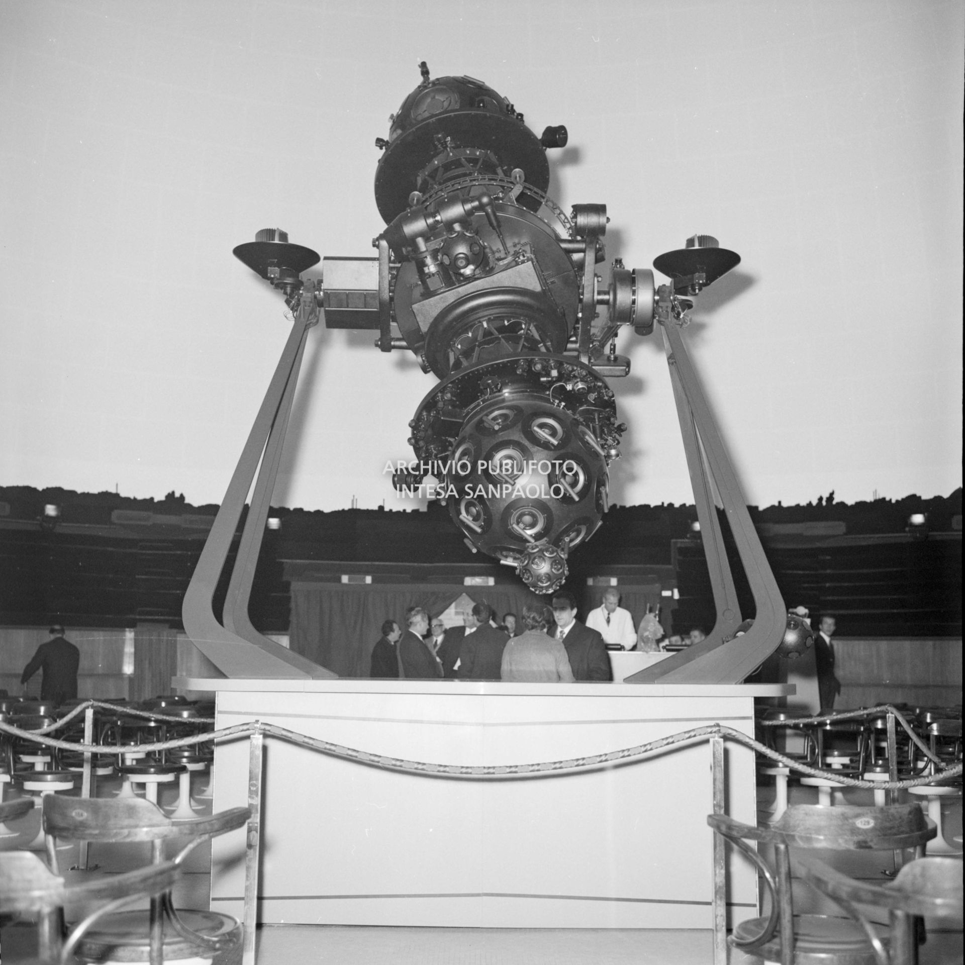 Presentazione del nuovo proiettore Zeiss IV al Civico Planetario "Ulrico Hoepli" di Milano