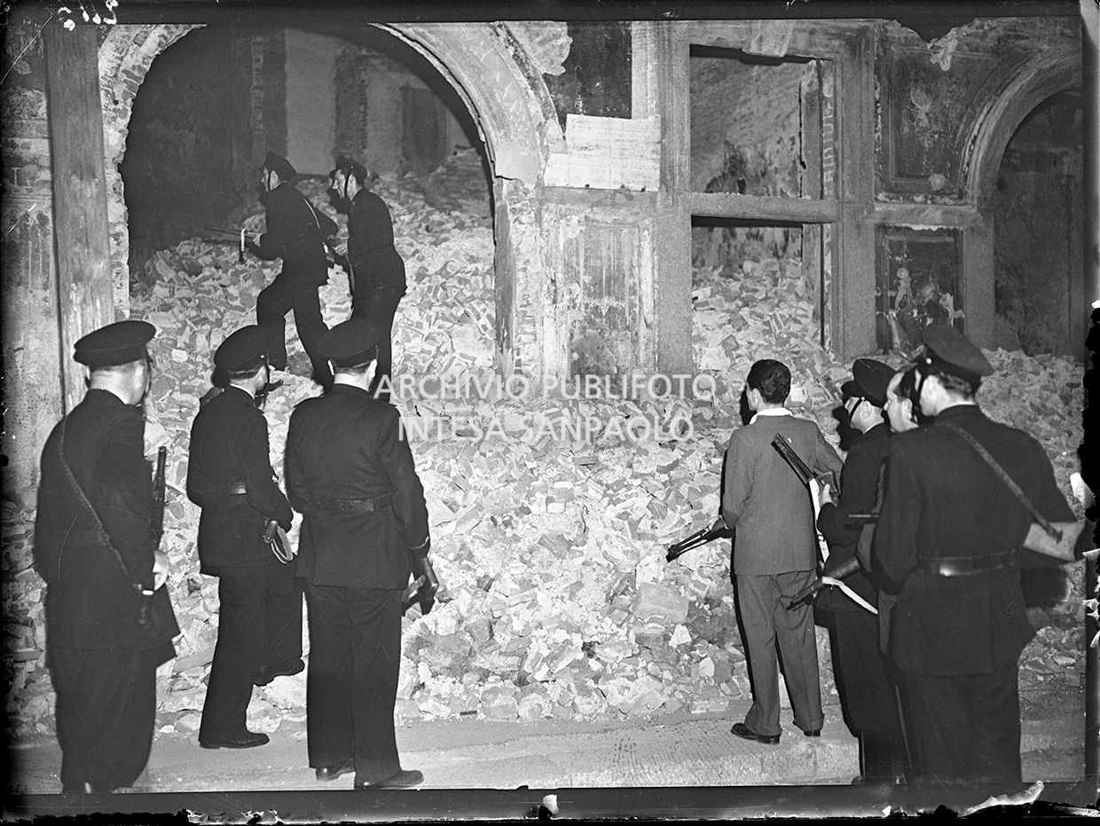 Intervento notturno del I pattuglione dei vigili a Milano