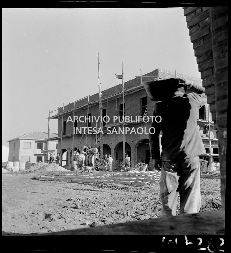 Borgo San Luca, a Bosaro, in costruzione<br>147585