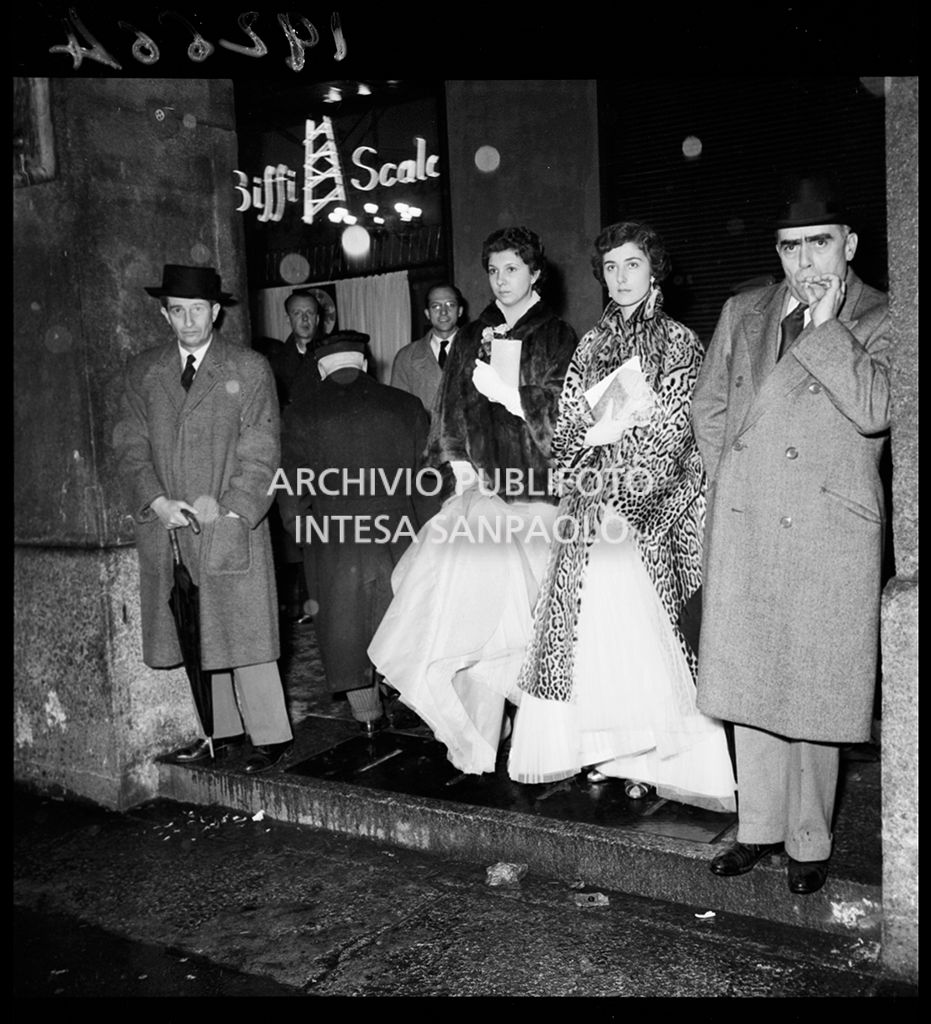 Inaugurazione della stagione lirica 1953-1954 del Teatro alla Scala con l'opera "La Wally", di Alfredo Catalani, diretta da Carlo Maria Giulini, con la regia di Tatiana Pavlova