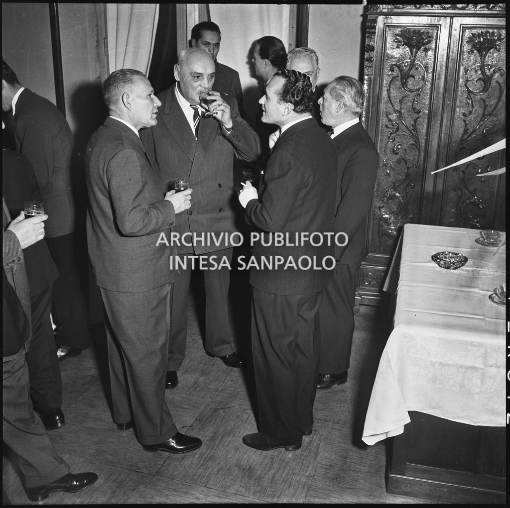 Il prefetto Cappa in visita presso la sede de La Fondiaria<br>196035