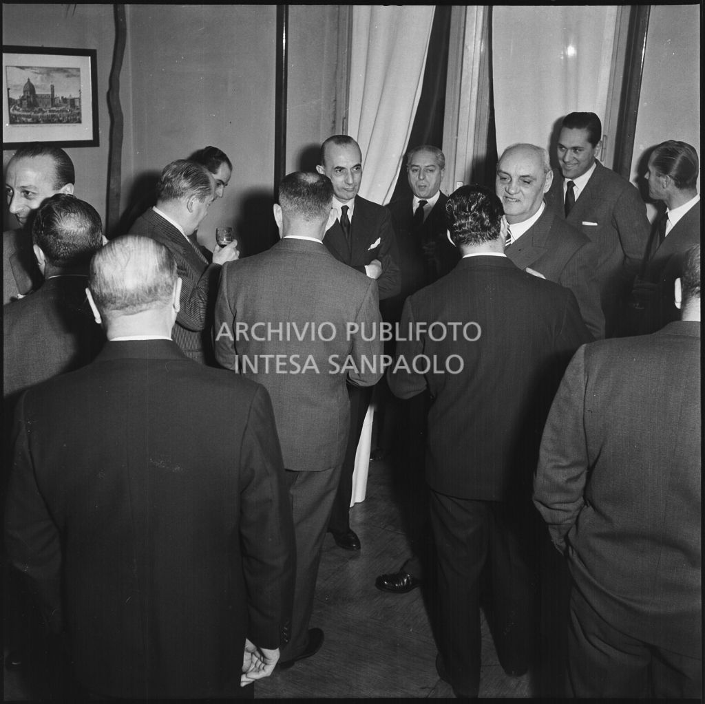 Il prefetto Cappa in visita presso la sede de La Fondiaria<br>196060
