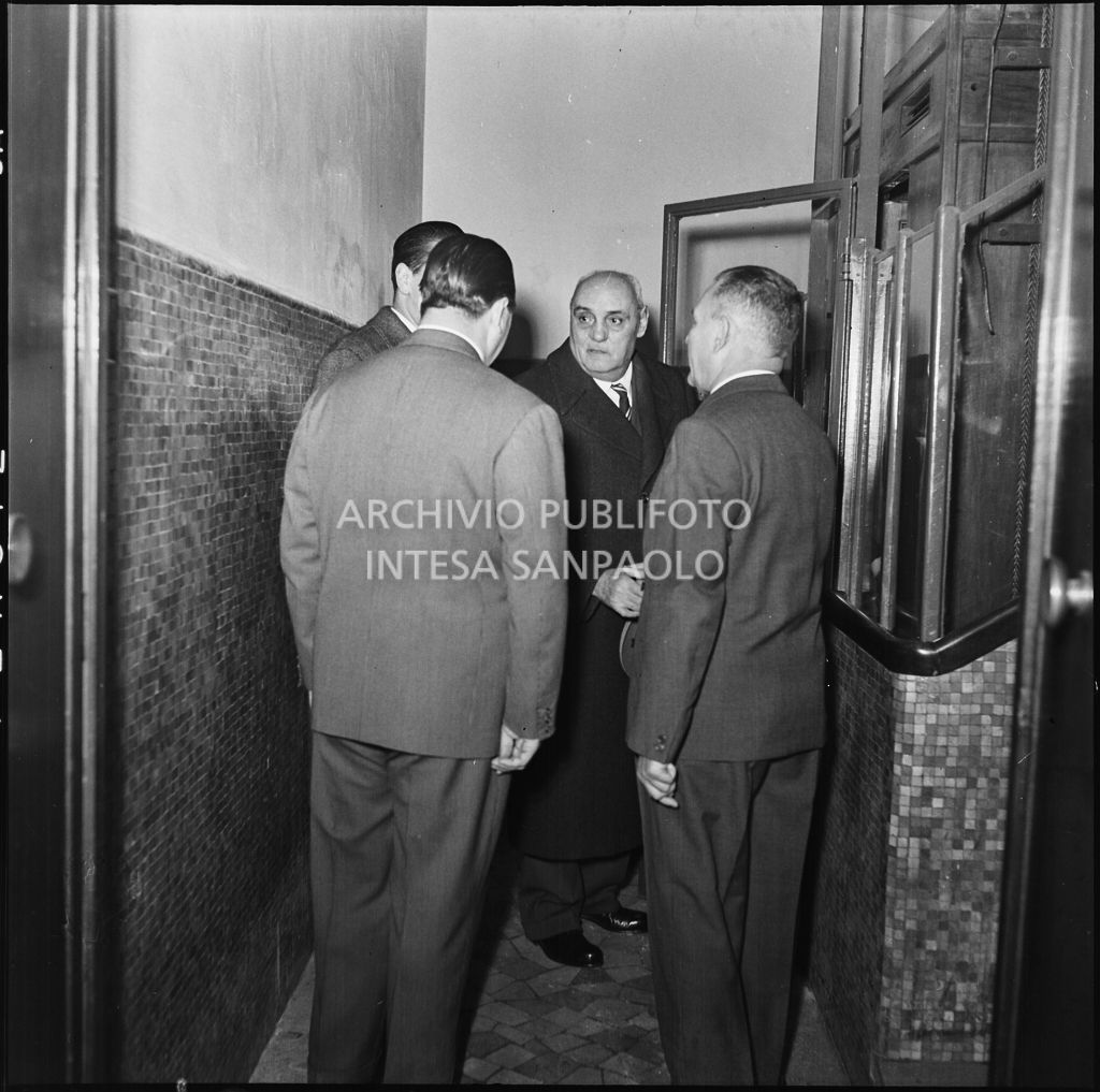 Il prefetto Cappa in visita presso la sede de La Fondiaria<br>196061